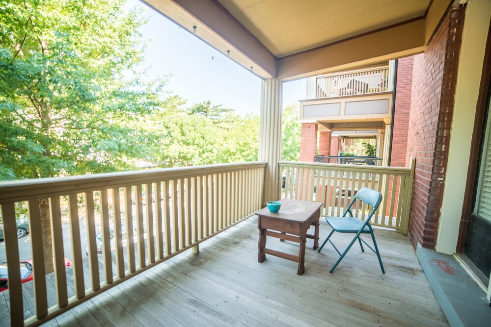 Building Photo - 3513 Wyandotte St