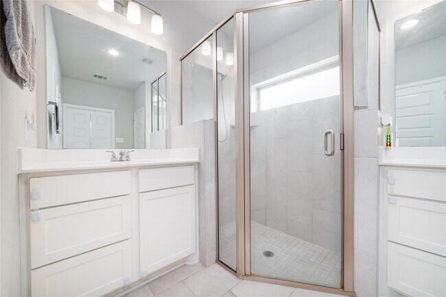 Building Photo - 10443 Cecilia Star Ln