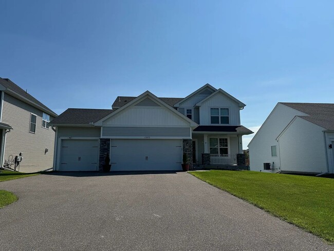 Primary Photo - 4 bed house available in otsego!