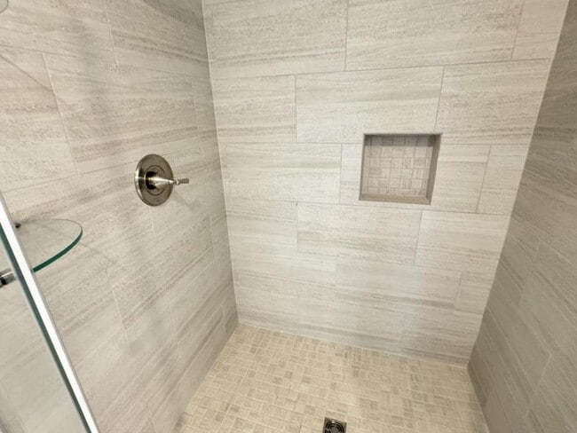 Building Photo - 222 Biltmore Pl