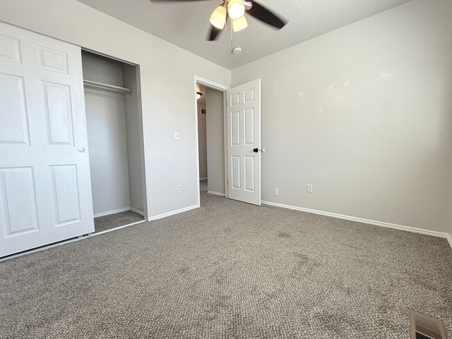 Building Photo - 2022 N 850 W