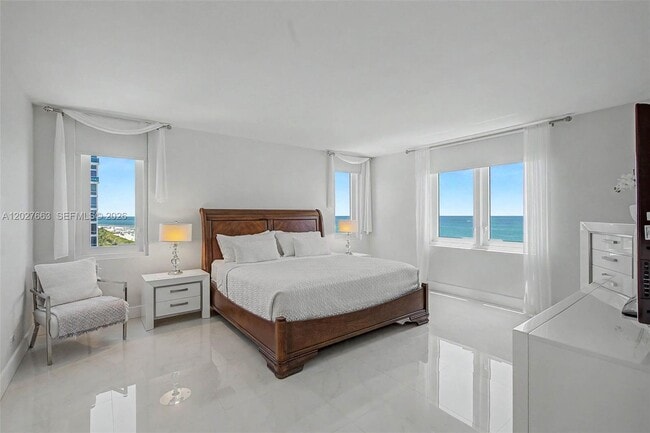 Building Photo - 2301 Collins Ave