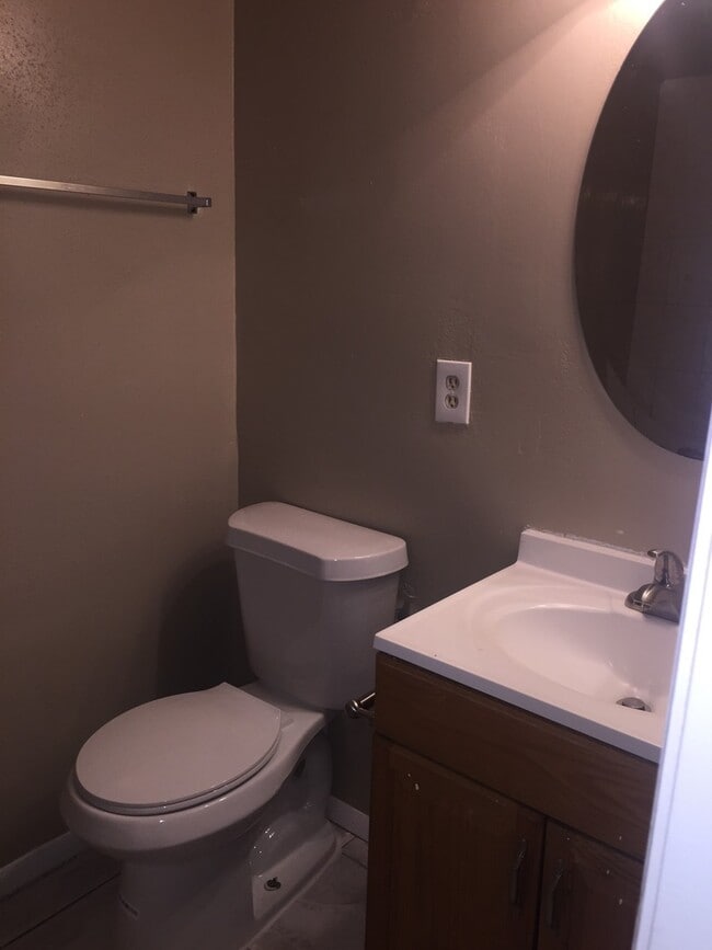 Building Photo - Beautiful 2Beds/2Baths Condo