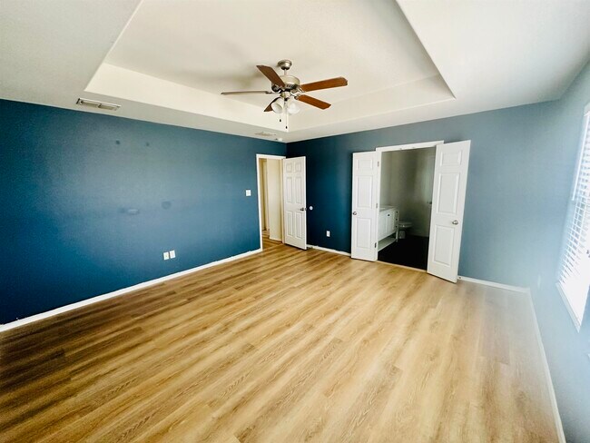 Building Photo - 3405 Cuatro Vientos Dr
