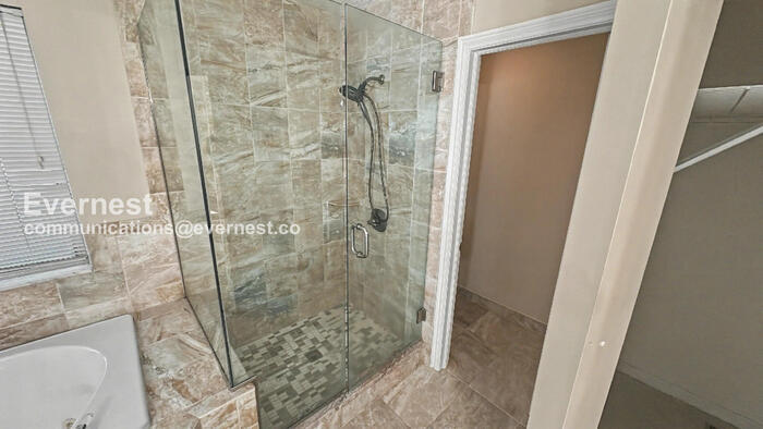 Building Photo - 6330 Wyler Dr