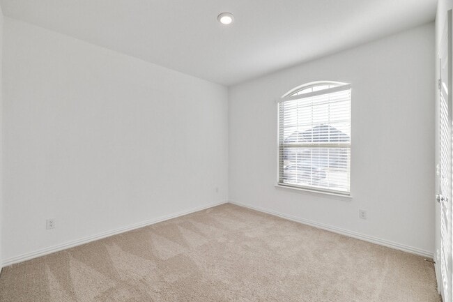 Building Photo - 1500 Van Gogh Dr