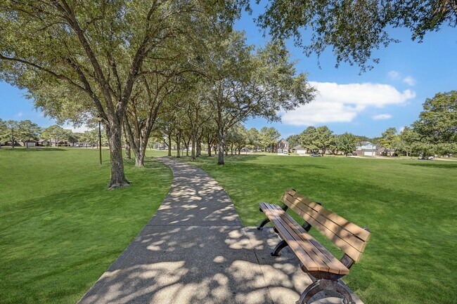 Building Photo - 15127 Trumpet Vine Ln