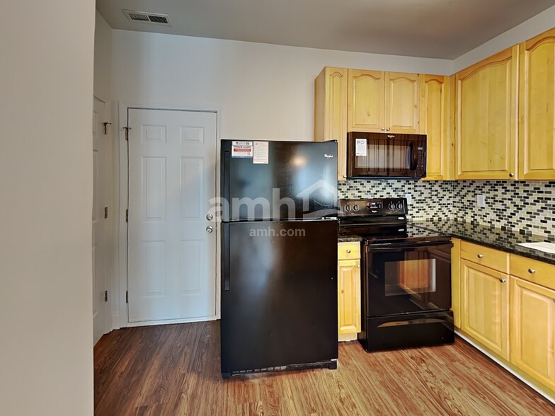 Building Photo - 5902 Carolina Manor Ct
