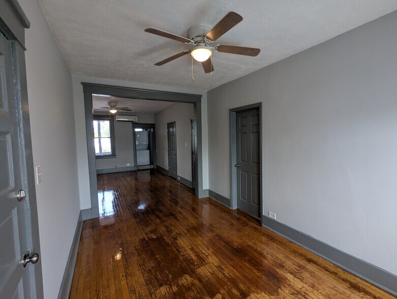 Building Photo - 2914 Idlewood Ave