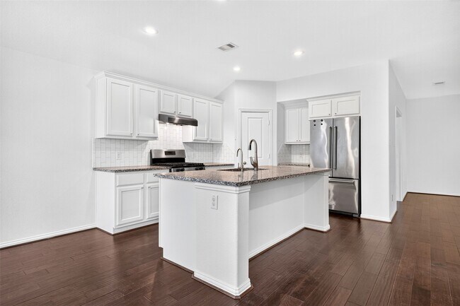 Building Photo - 16131 Sommerall Creek Ln