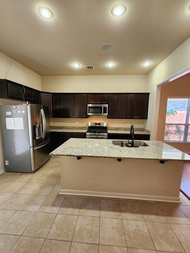 Building Photo - 16529 Gallion Dr