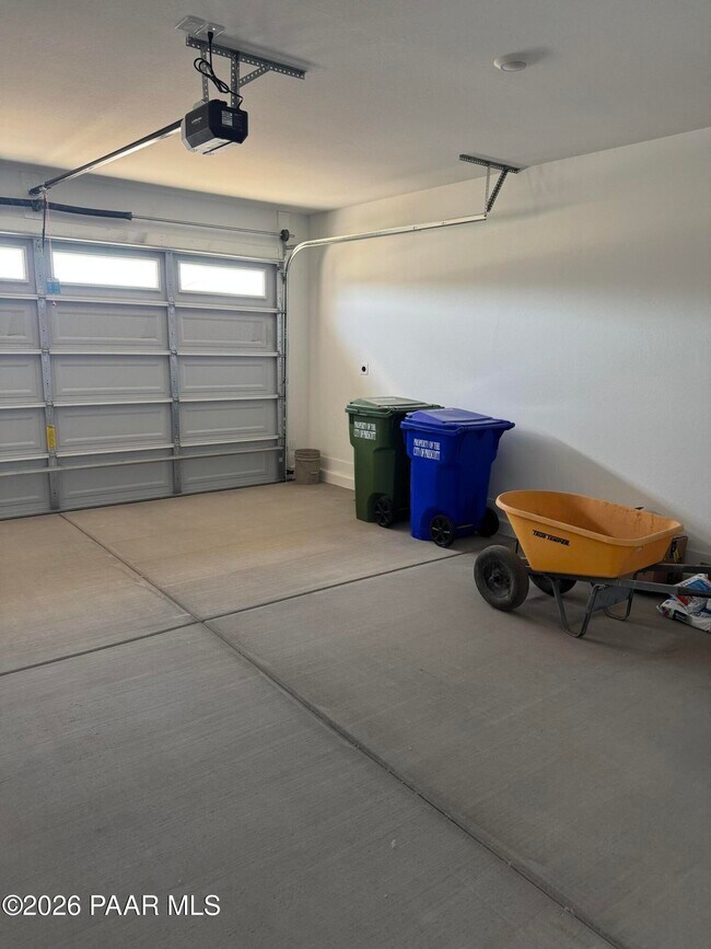 Building Photo - 6155 Summit Trl