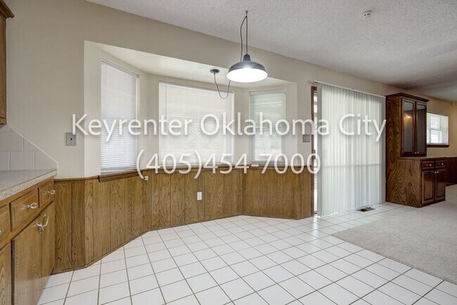 Building Photo - 3632 Sunvalley Dr