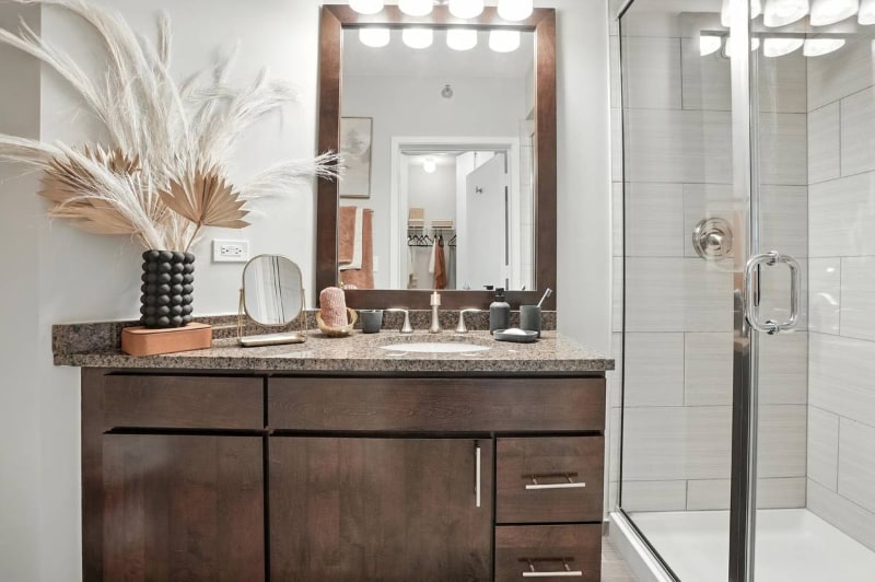 Building Photo - 323 E Ohio St