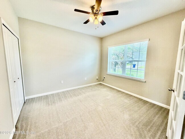 Building Photo - 95208 Snapdragon Dr