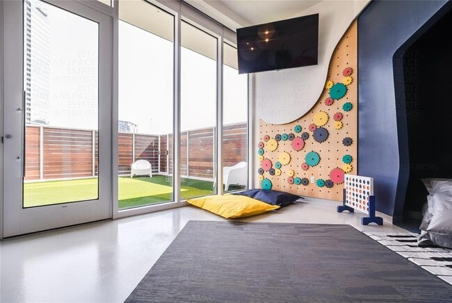 Building Photo - 301 West Ave