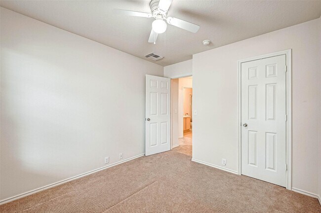 Building Photo - 10607 Sugar Trace Dr