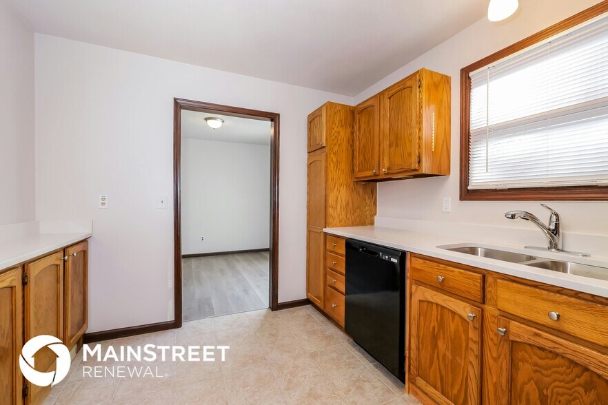 Building Photo - 6469 NW 49th St