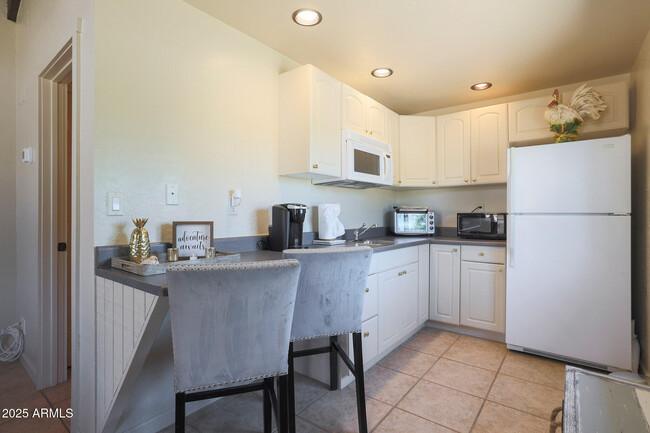Building Photo - 10825 N 85th Pl