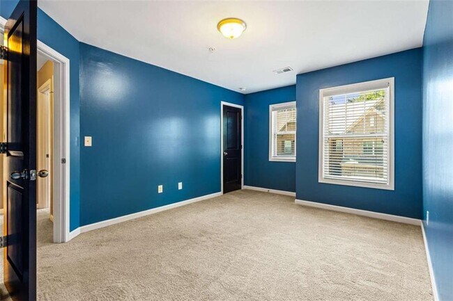 Building Photo - 3378 Vintage Cir SE