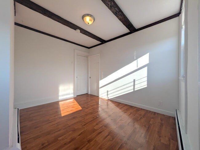 Building Photo - 148 South St