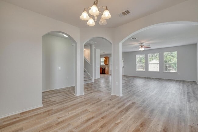Building Photo - 9104 China Rose Dr