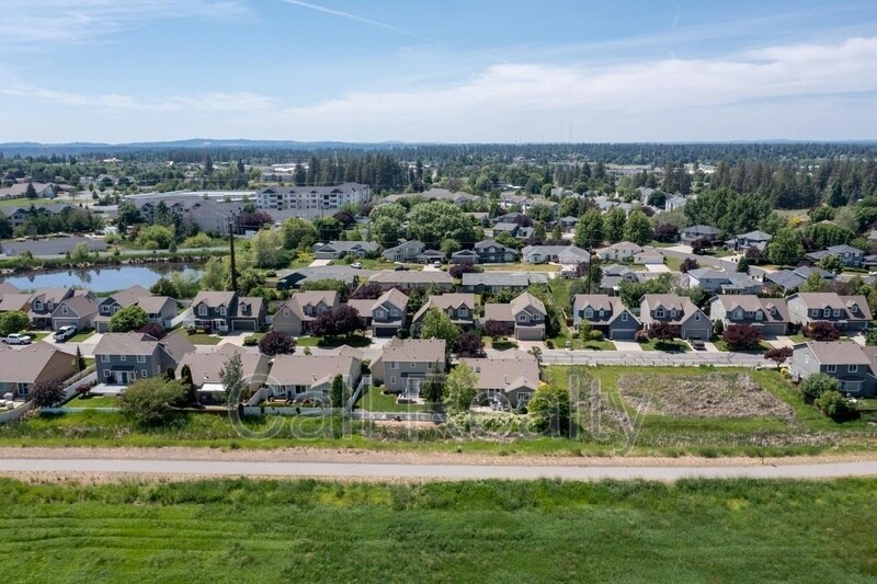 Building Photo - 5211 S Myrtle Ln
