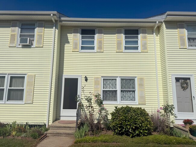 Building Photo - 87 Gerrish Ave