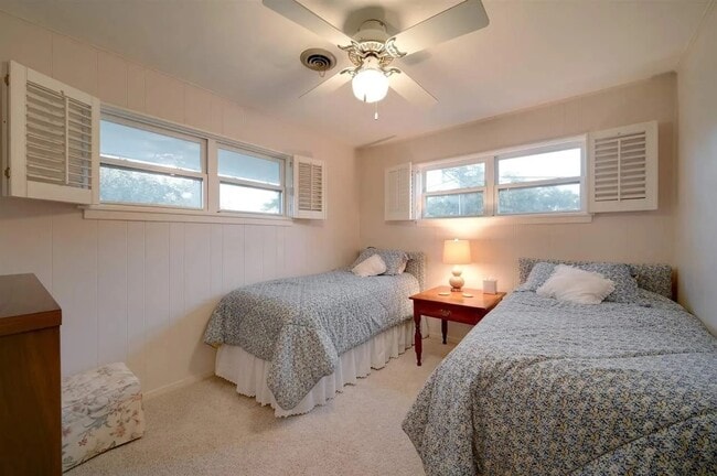 Building Photo - 3804 Pack Saddle Dr