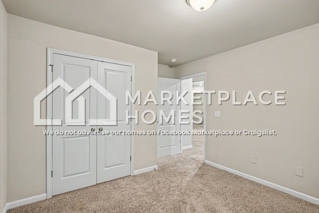 Building Photo - 256 W L Miller Dr