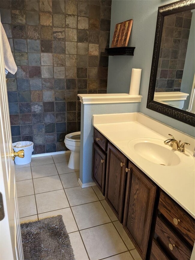 Building Photo - 4501 Whispering Valley Dr