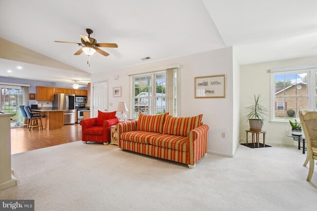 Building Photo - 6117 Riverview Dr