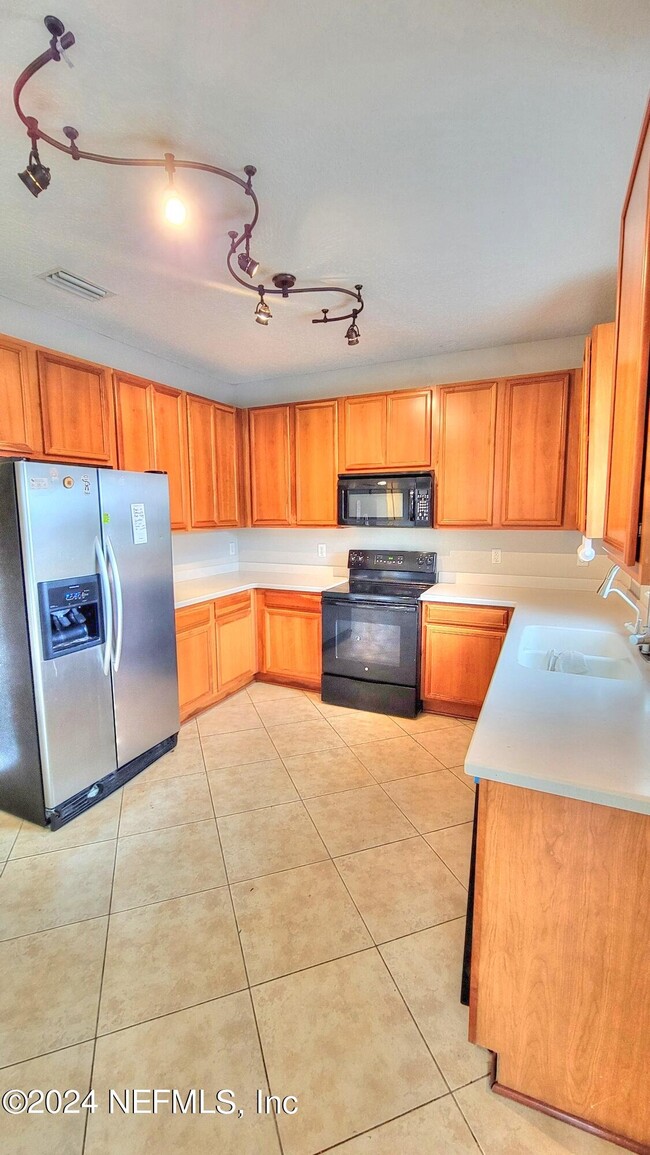 Building Photo - 7131 Rampart Ridge Cir W