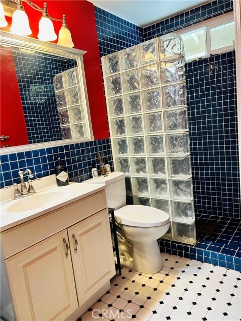 Building Photo - 1908 E Calico Dr