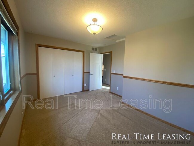 Building Photo - 8065 Lower 147th St W