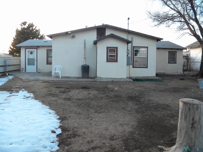 Building Photo - 711 Miera Ave