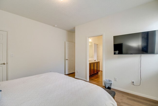 Building Photo - 243 San Clemente Ave NW