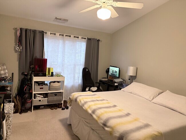 Building Photo - 5724 Clearbay Ln