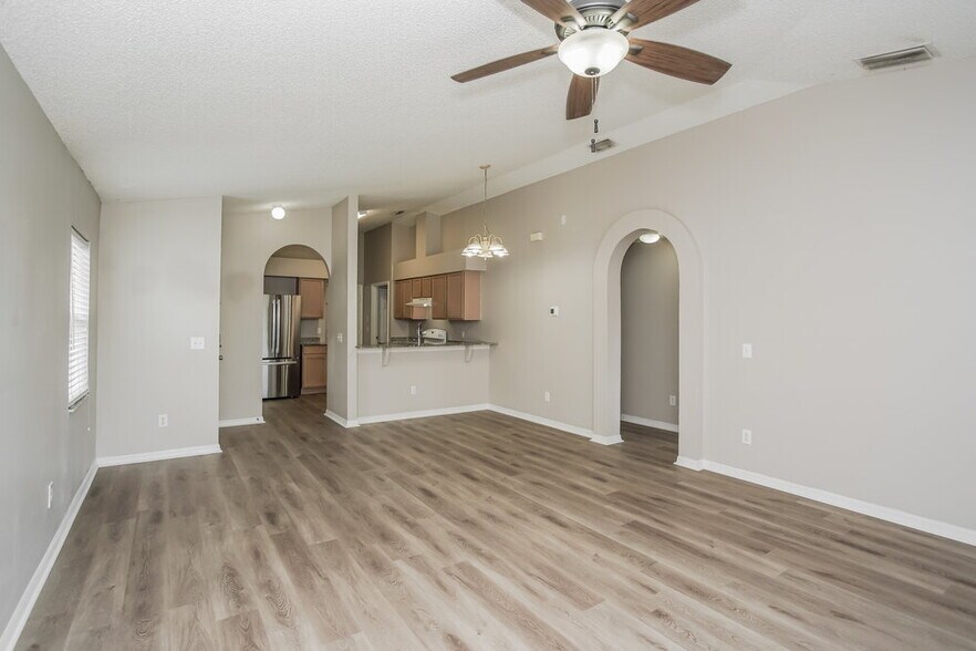 Building Photo - 12914 Fieldmoor Ct