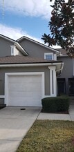 Building Photo - 946 Scrub Jay Dr