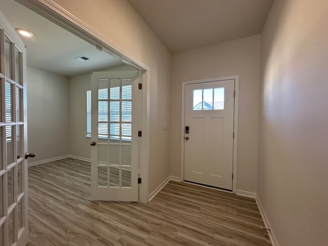 Building Photo - Brand New Home