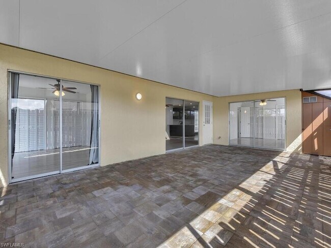 Building Photo - 5620 Foxlake Dr