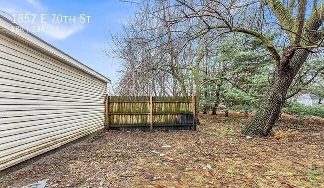 Building Photo - 1857 E 70th St