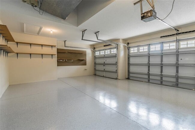 Building Photo - 10559 Greencrest Dr