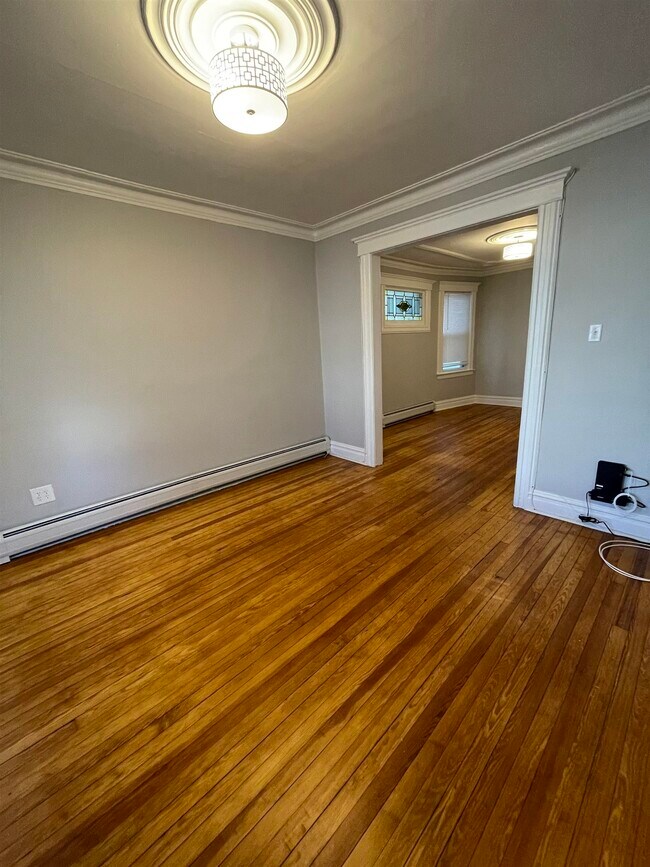 Building Photo - 78 W 6th St