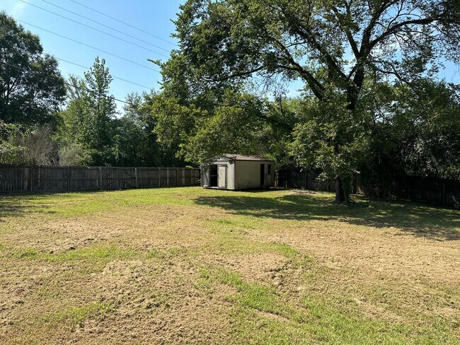 Building Photo - 3-Bedroom, 2-Bathroom Split floor plan Home for Rent in Austin, AR – Available April 2026