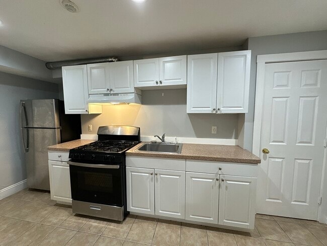 Building Photo - 78 Park Ave