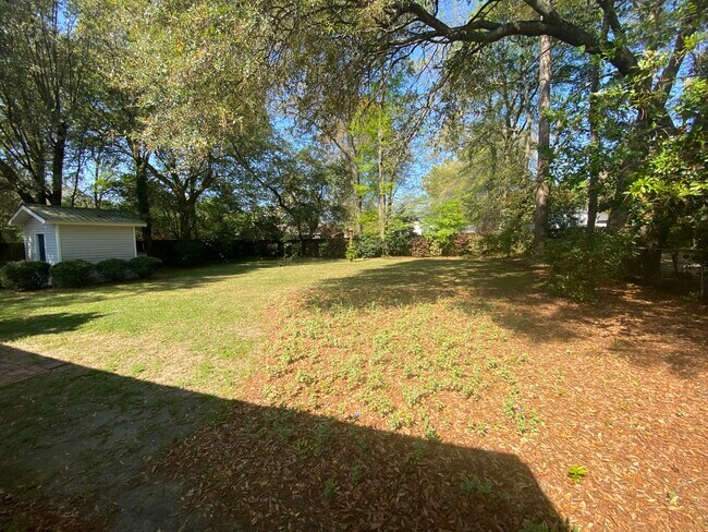 Building Photo - 337 E Boundary Ave SE