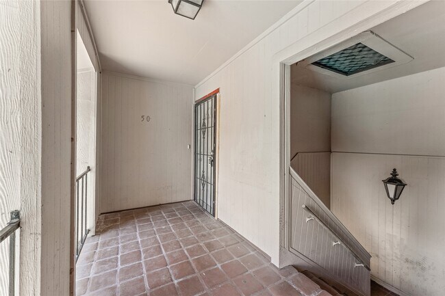 Building Photo - 12633 Memorial Dr