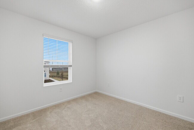 Building Photo - **Move-in Special no application fees** –NEW  Beautiful Move-In Ready Home in Ocala!INTERNET INCL...